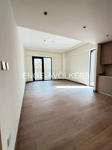 Ready to Move In | Unfurnished | Creek Beach Access