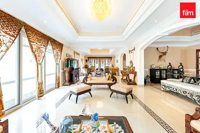 Upgraded | Fully Furnished | Private Pool And GYM