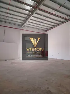 Warehouse for rent with a total area of 2500 square feet in a prime location suitable for all commer