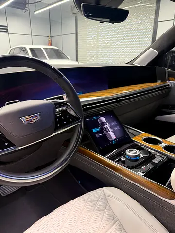 صورة مصغرة 6 لـ 2025 Cadillac ESCALADE