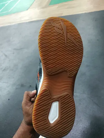 Badminton shoes