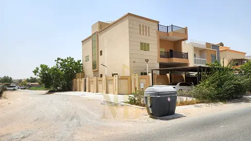 فيلا للبيع بعجمان منطقة بالمويهات 3–كورنر  قريبة من شارع الشيخ محمد بن زايد طابقين ،جاهزة للسكن بسعر شامبل كهرباء ومية ومكيفات