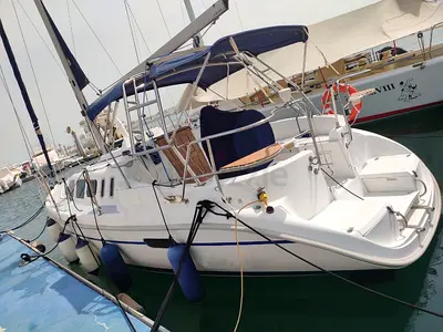 HUNTER 310 (1999)