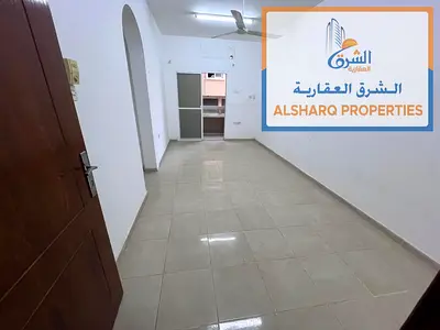 غرفة وصالة للإيجار السنوي | ثاني صف من كورنيش عجمان | مساحة واسعة