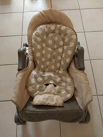 Weina Baby Bouncer with Polka Dot Cushion