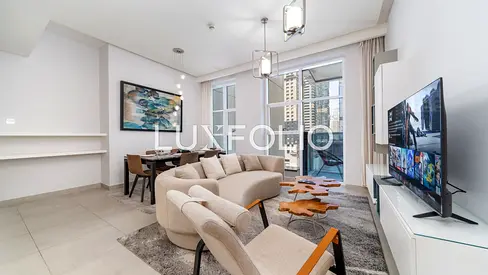 SUMMER OFFER: STYLISH& NEWLY FURNISHED 2 BR AVAILABLE NOW