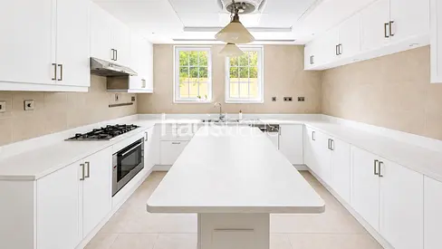Upgraded Kitchen | Private | Maintenance contract!