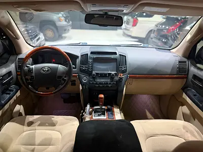 صورة 12 لـ 2015 Toyota LAND CRUISER