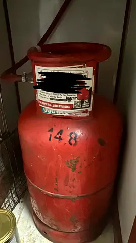 LPG Gas Cylinder - 14.8 kg - with Regulator and pipe