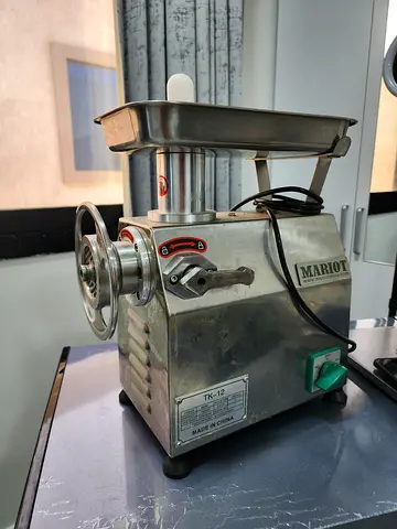 Commercial Meat Mincer / Grinder – Mariot TK-12