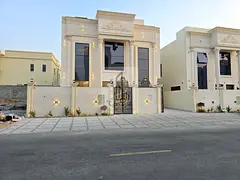 Classic villa, no fees, 5 bedrooms, freehold