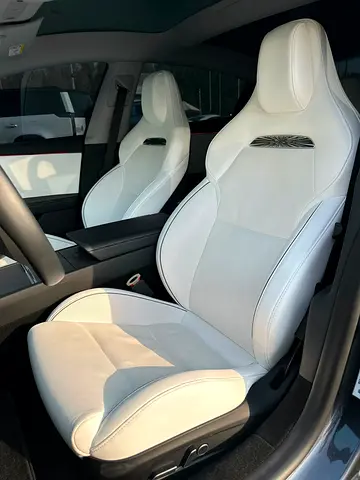 صورة 8 لـ 2025 Tesla MODEL 3