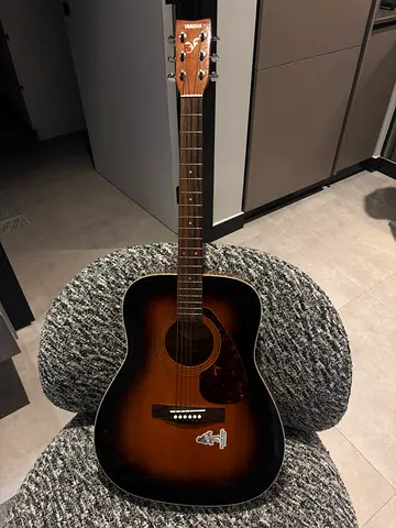 Yamaha F310 Acoustic Guitar - Tobacco Brown Sunburst