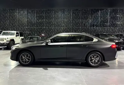 صورة مصغرة 8 لـ 2025 BMW 5-SERIES