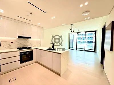 Exquisite 1 BR |Equipped Kitchen|Vacant Unit
