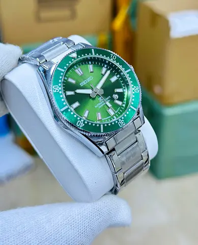 Seiko mens quartz watch