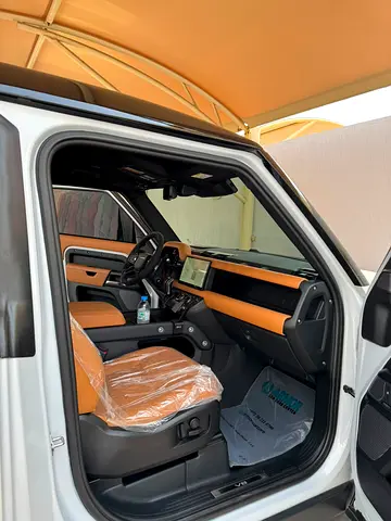 Defender 2024 P525