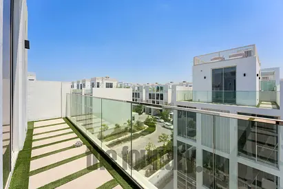 4-Story Urban Townhouse | Corner Plot | Brand New Townhouse with Rooftop Pool in Ixora | Middle Row | Multiple Options