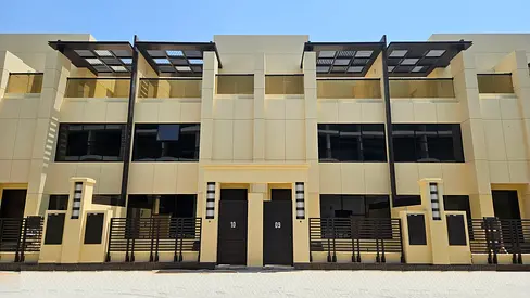 READY | SPACIOUS 3BR TOWNHOUSE | MAID'S ROOM | PRIVATE GARDEN | Different Payment Options