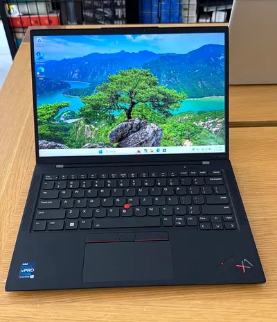 Lenovo ThinkPad X1 Carbon 13 Gen Core i7 32GB Ram 512 SSD — 14" Laptop with Charger (Good Condition)