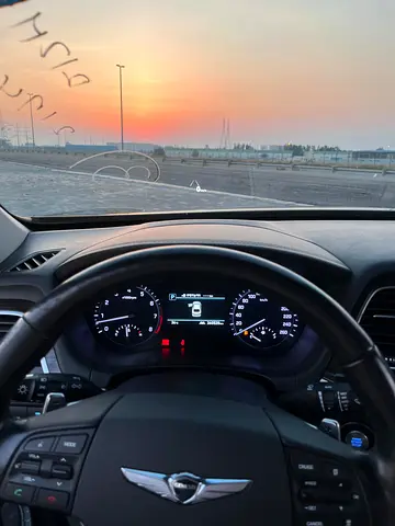 2017 Genesis G80 thumbnail 14