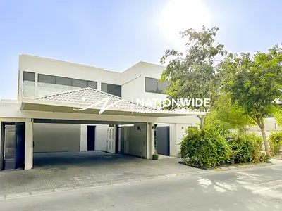 Corner Single Row | Prime Area |Community Views