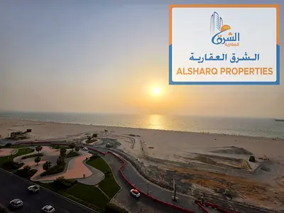 شقة للإيجار | كورنيش عجمان | 3 غرف وصالة | إطلالة بحرية مباشرة | 3 حمام | غرفة ستور | تكييف مركزي | 70 ألف | 4 دفعات