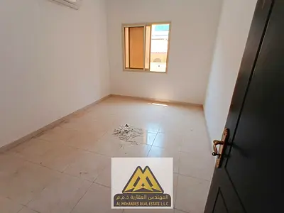 استوديو كبير للإيجار السنوي – المويهات 2، عجمان استوديو واسع في واحدة من أرقى المناطق بموقع مميز وقريب من جميع الخدمات مع مطبخ شبه منفصل صيانة مجانية
