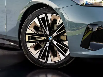BMW 5 Series 520i M Sport, миниатюра 20