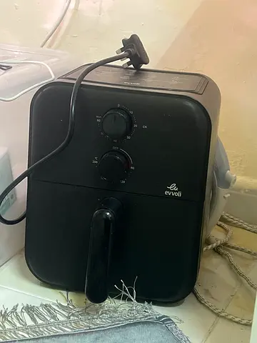 Evvoli Compact Fryer / Air Fryer - Good Working Condition
