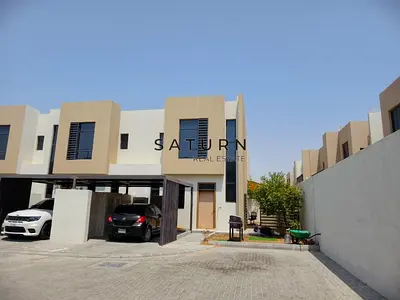 شقة بغرفتي نوم - تصميم واسع - حديقة كبيرة - خزانة