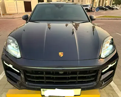 2024 Porsche CAYENNE photo 3