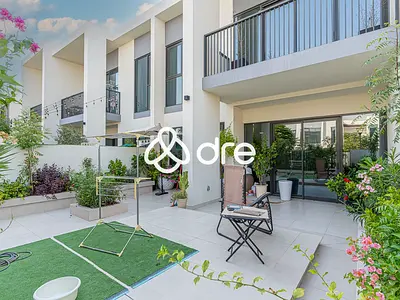 Single Row | Flexible Cheques | Landscaped Garden