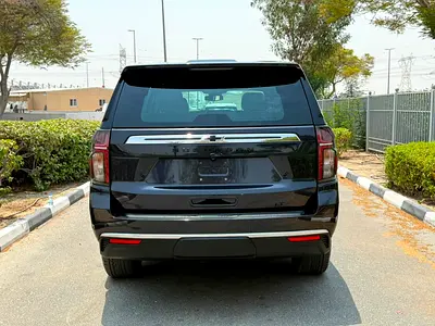 2023 Chevrolet SUBURBAN 缩略图 3