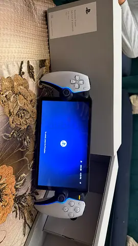 Playstation portal Remote player ( white color )