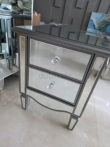 Bedside cabinets