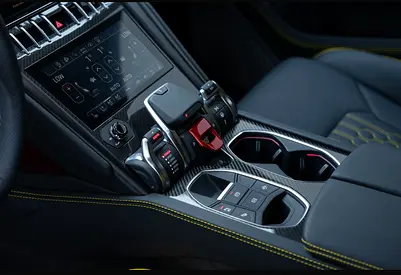 صورة 5 لـ 2024 Lamborghini URUS