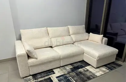 Luxury Style Sofa Bed
Give your home a premium and elegant look with this beautiful sofa bed.
• Crea