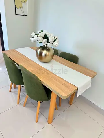 Dining set for sale in excellent condition