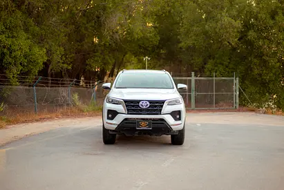 2025 Toyota FORTUNER 照片 6