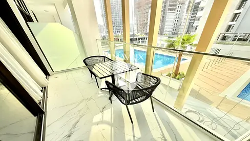 Pool Views | Cosy | Fully Furnished | Vacant