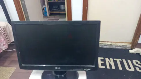 LG 22-inch LED Monitor - Good Working Condition