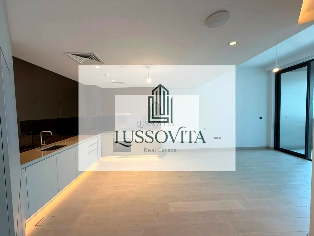 Spacious 1 Bedroom | Creek View | Prime Location