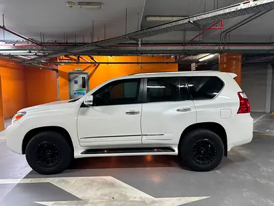 2011 Lexus GX-SERIES — миниатюра 3