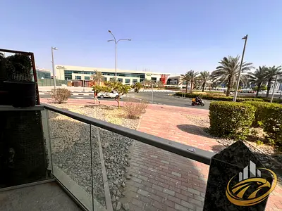 متجر مواجه للشارع | مناظر بن غاطي | التعرض على جانب الطريق