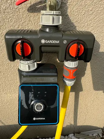 Gardena 2-Way Hose Splitter with Bluetooth Water Timer
