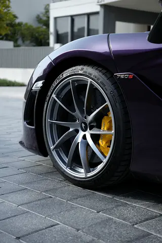 2022 Mclaren 720S — миниатюра 19