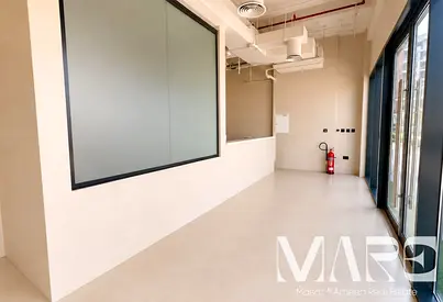 Fitted Shop | High-Potential Community | Ready