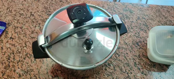 Stainless Steel Pressure Cooker with Safety Valve - 8L