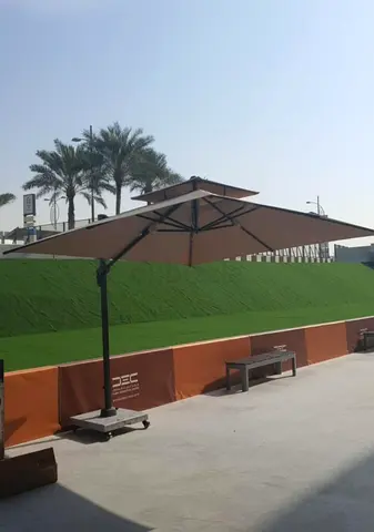 Large Cantilever Patio Umbrella - Offset Outdoor Parasol